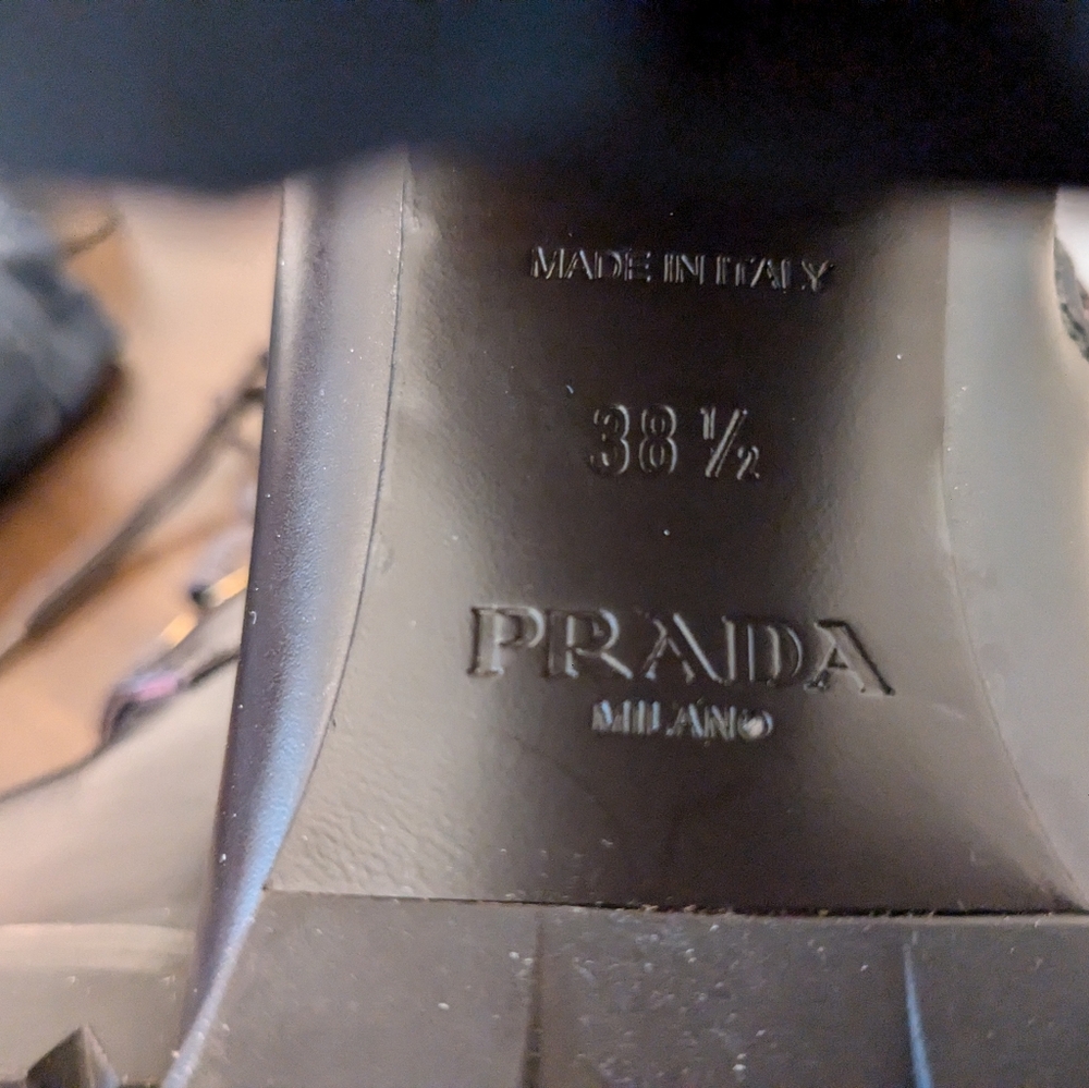 Prada - burgundy leather boots - Picture 7 of 8